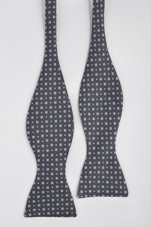 Grey Macclesfield bow tie 