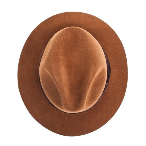 Jasnobrązowy kapelusz typu fedora