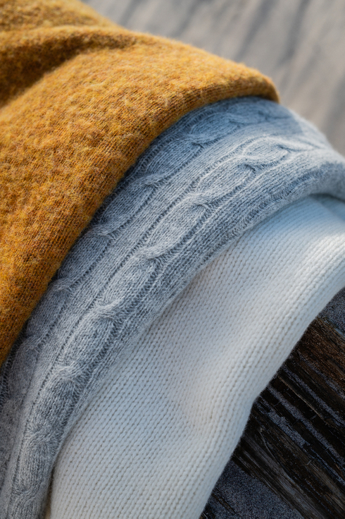 Bursztynowy Sweter Shetland Poszetka x Mr. Vintage