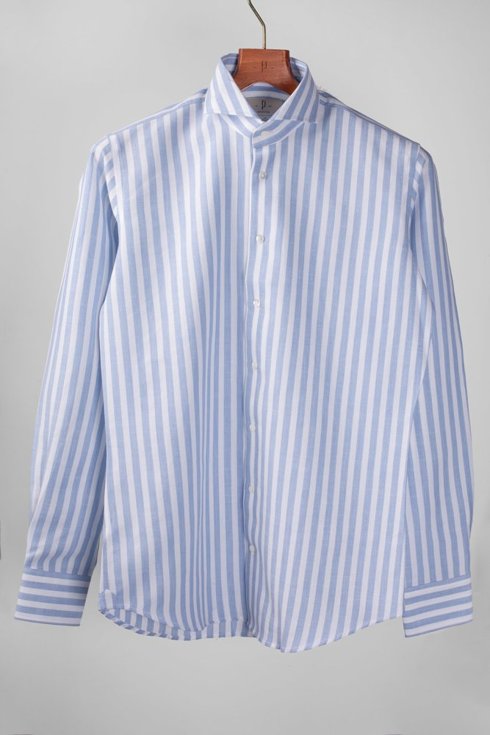 Koszula w błękitne paski z perforowaną fakturą Albini